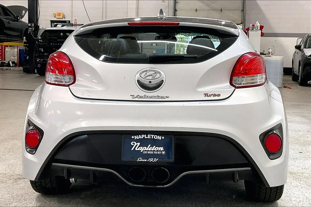 Used 2016 Silver Hyundai Turbo image 3