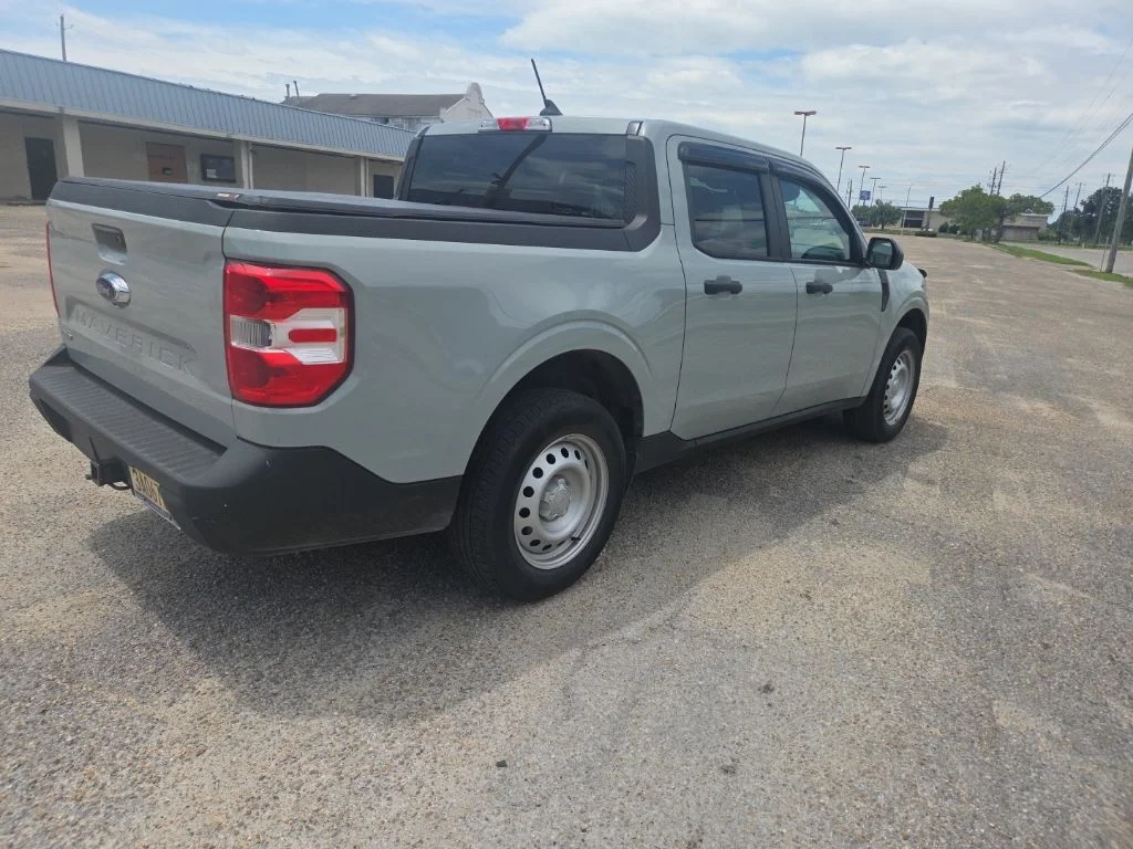 Certified Used 2023  Ford XL image 7