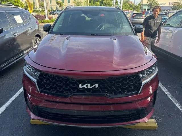 Used 2022 Red Kia S image 3