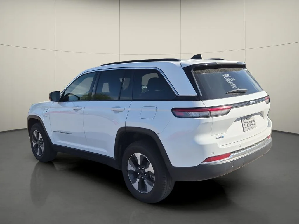Used 2024 White Jeep 4xe image 5