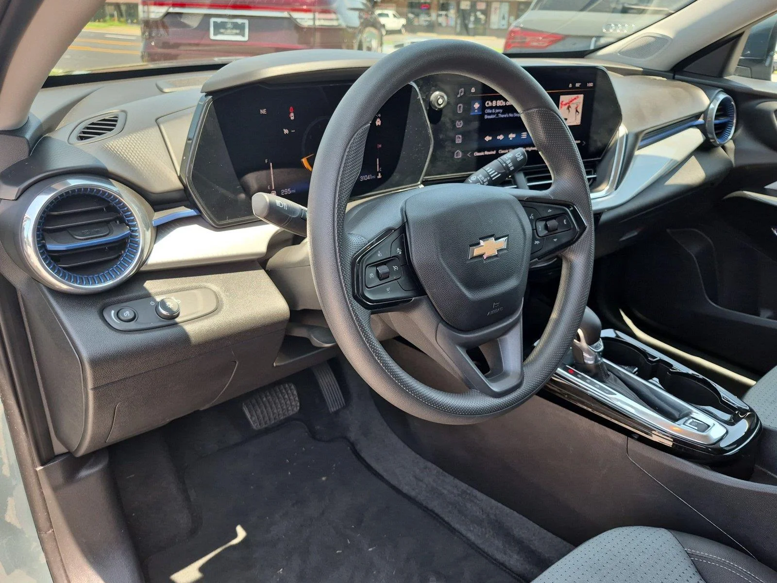 Used 2025 Cypress Gray Chevrolet LT image 19