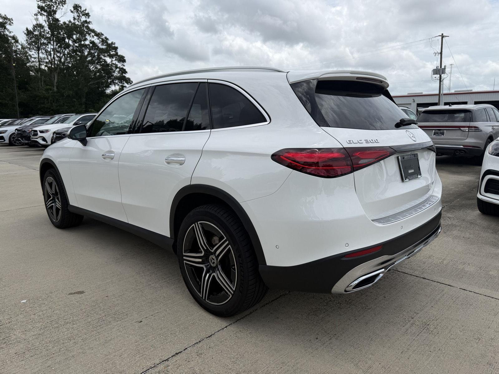Certified Used 2026 Polar White Mercedes-Benz GLC 300 image 20