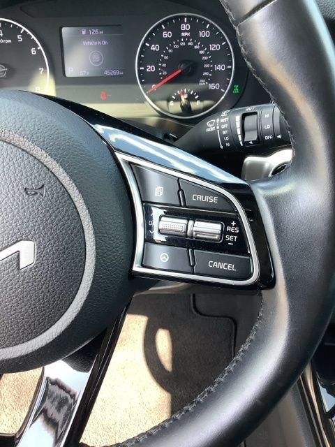 Used 2022 Black Kia EX image 27