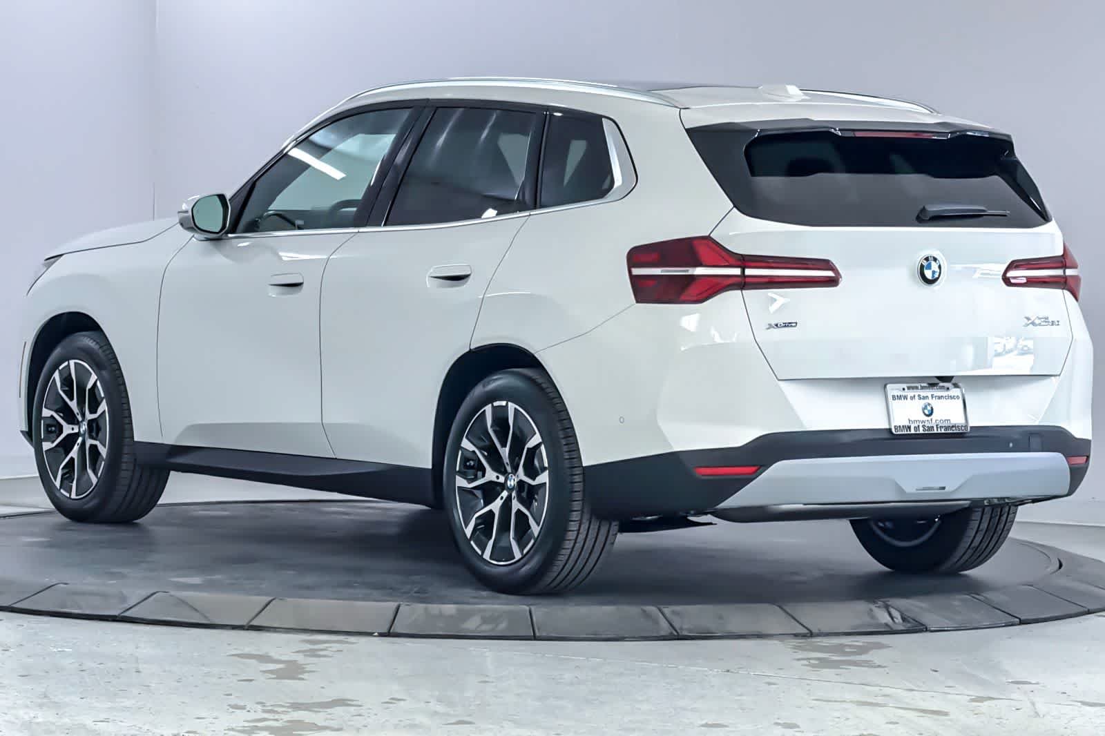 New 2026 Alpine White BMW 30 xDrive image 6