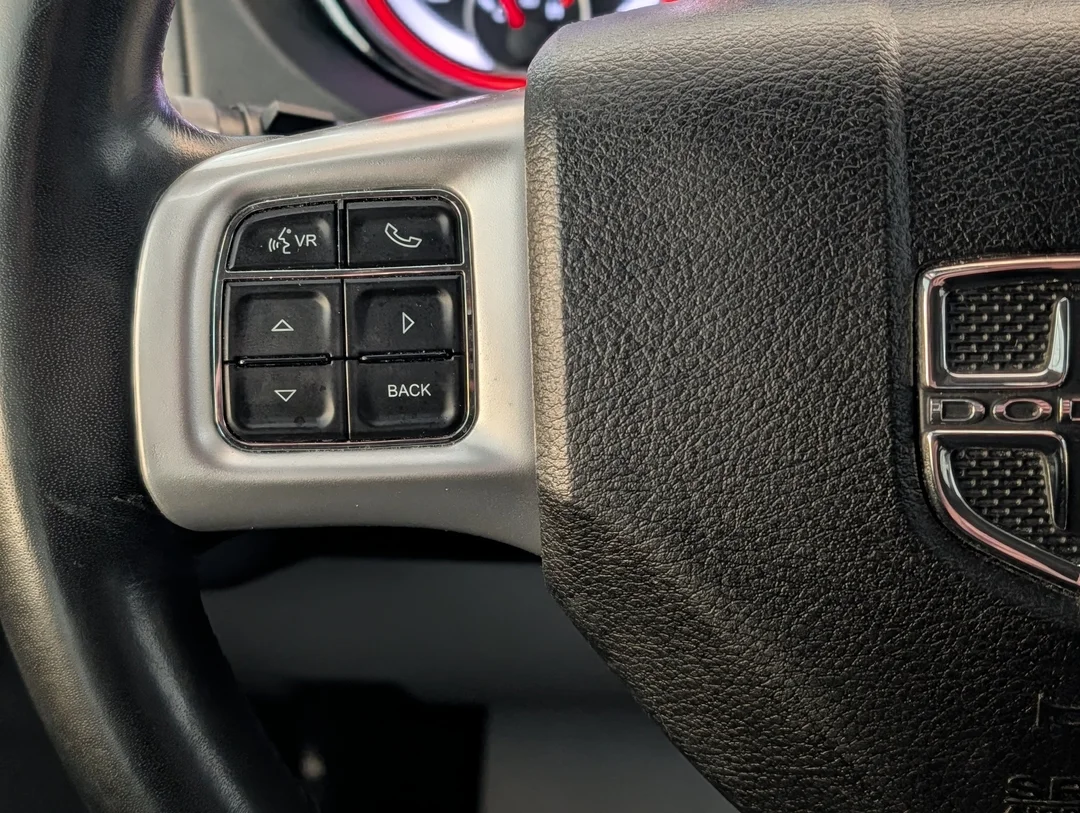 Used 2019 Black Dodge Crew Plus - - FWD - 3.6L V6 - Power Sliding Doors - Power Liftgate - Leather Seat & More! image 17