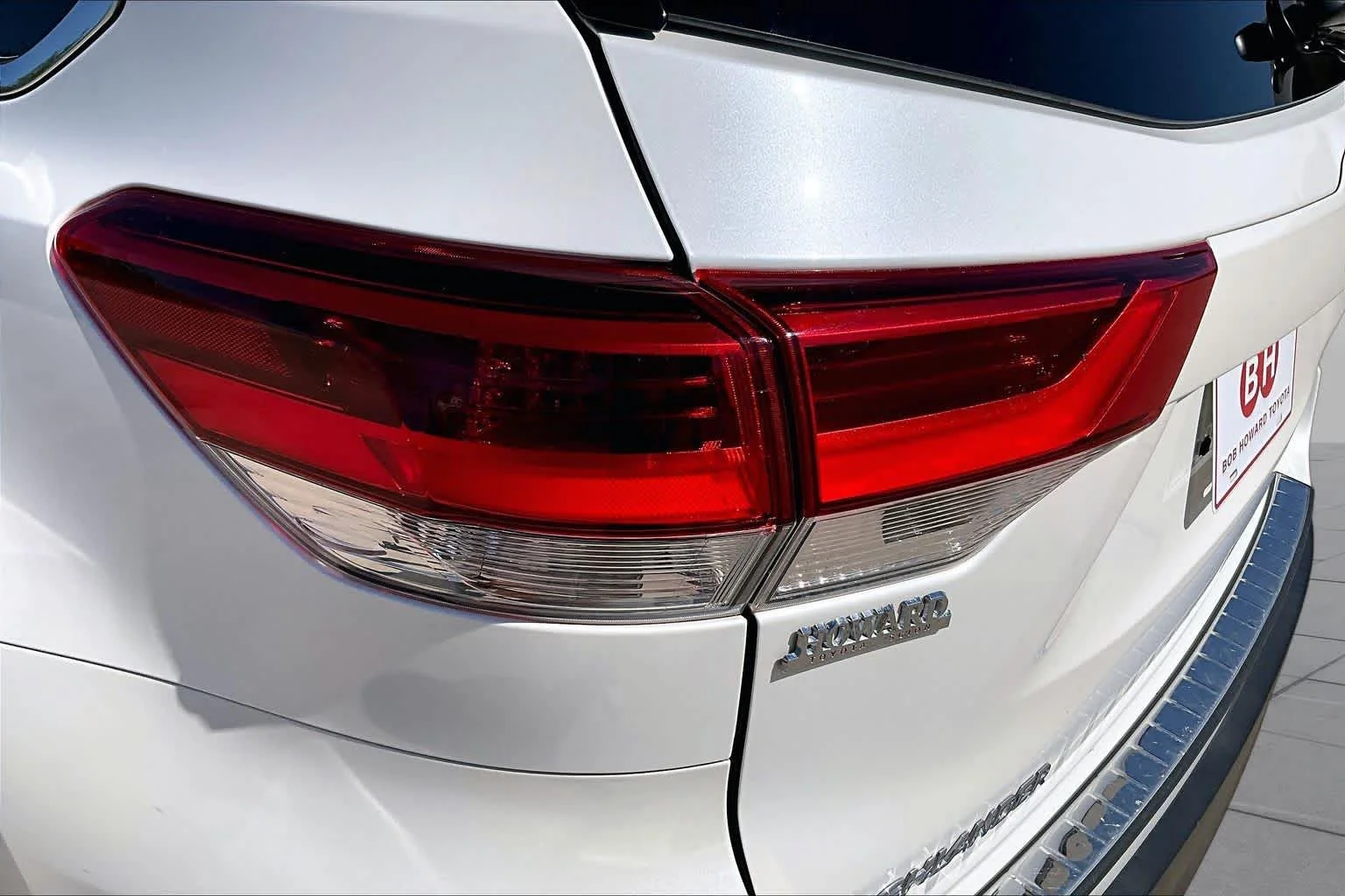Used 2017 Blizzard Pearl Toyota LE image 28