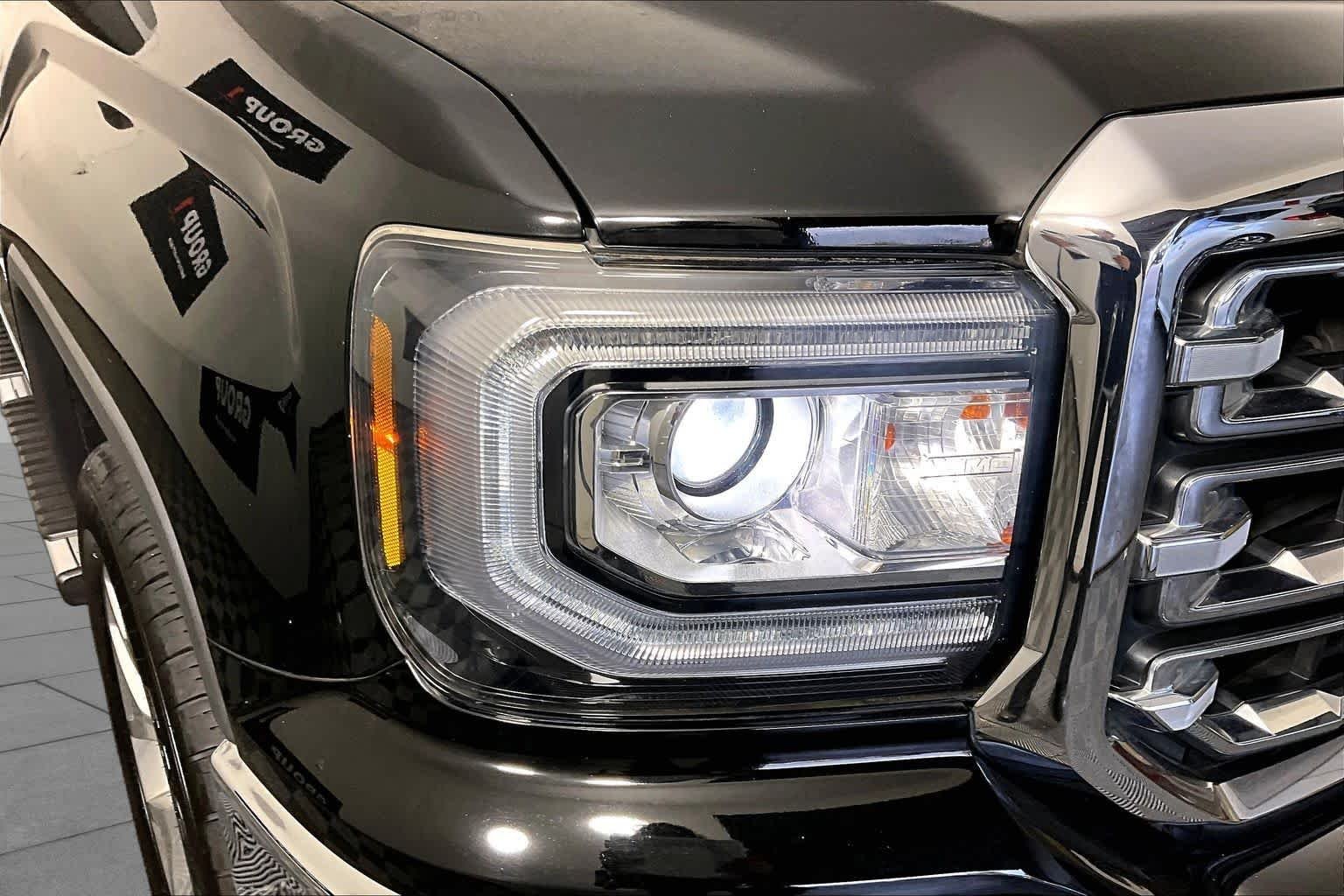 Used 2018 Onyx Black GMC SLT image 26