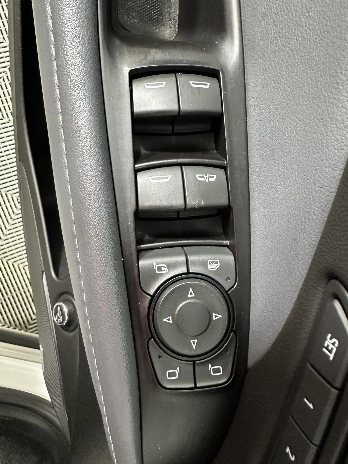 Used 2020 Summit White Buick Premium image 25