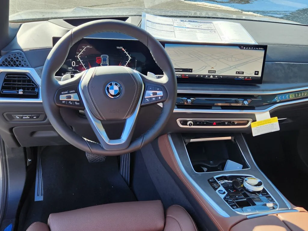 New 2026 Skyscraper Grey Metallic BMW xDrive50e image 11