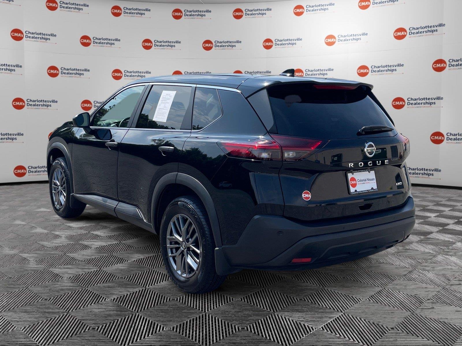 Used 2021 Super Black Nissan S image 3
