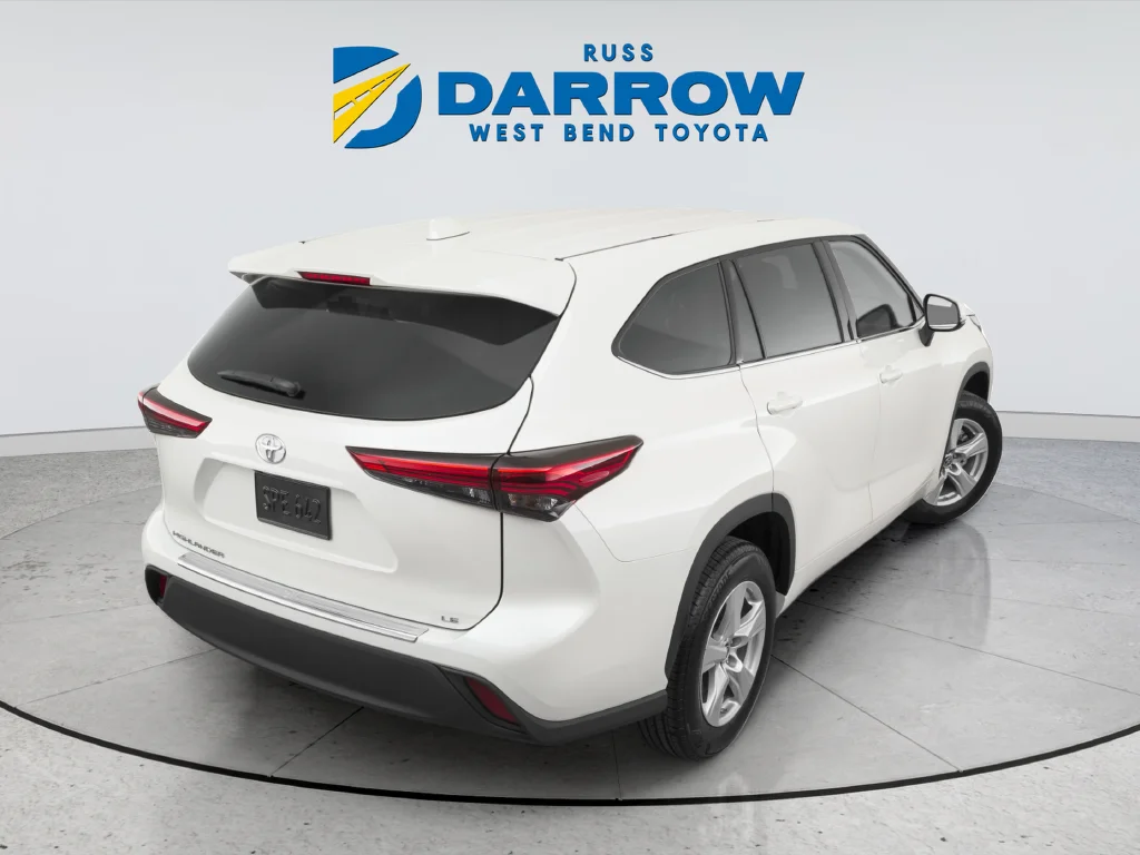 Used 2020 White Toyota XLE image 8