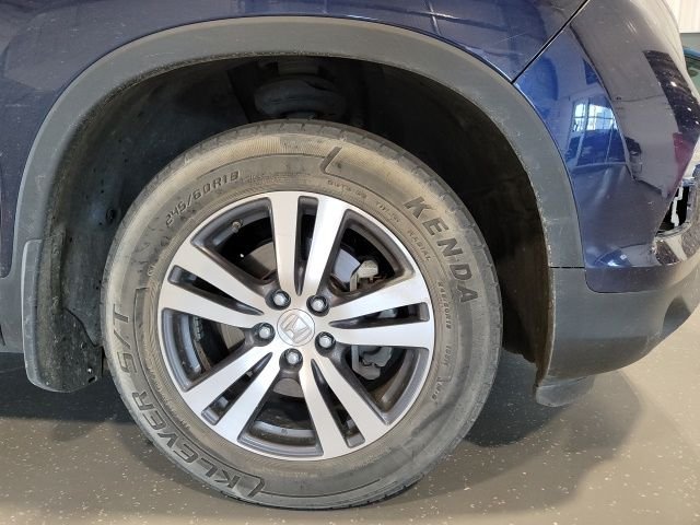 Used 2018  Honda EX image 16