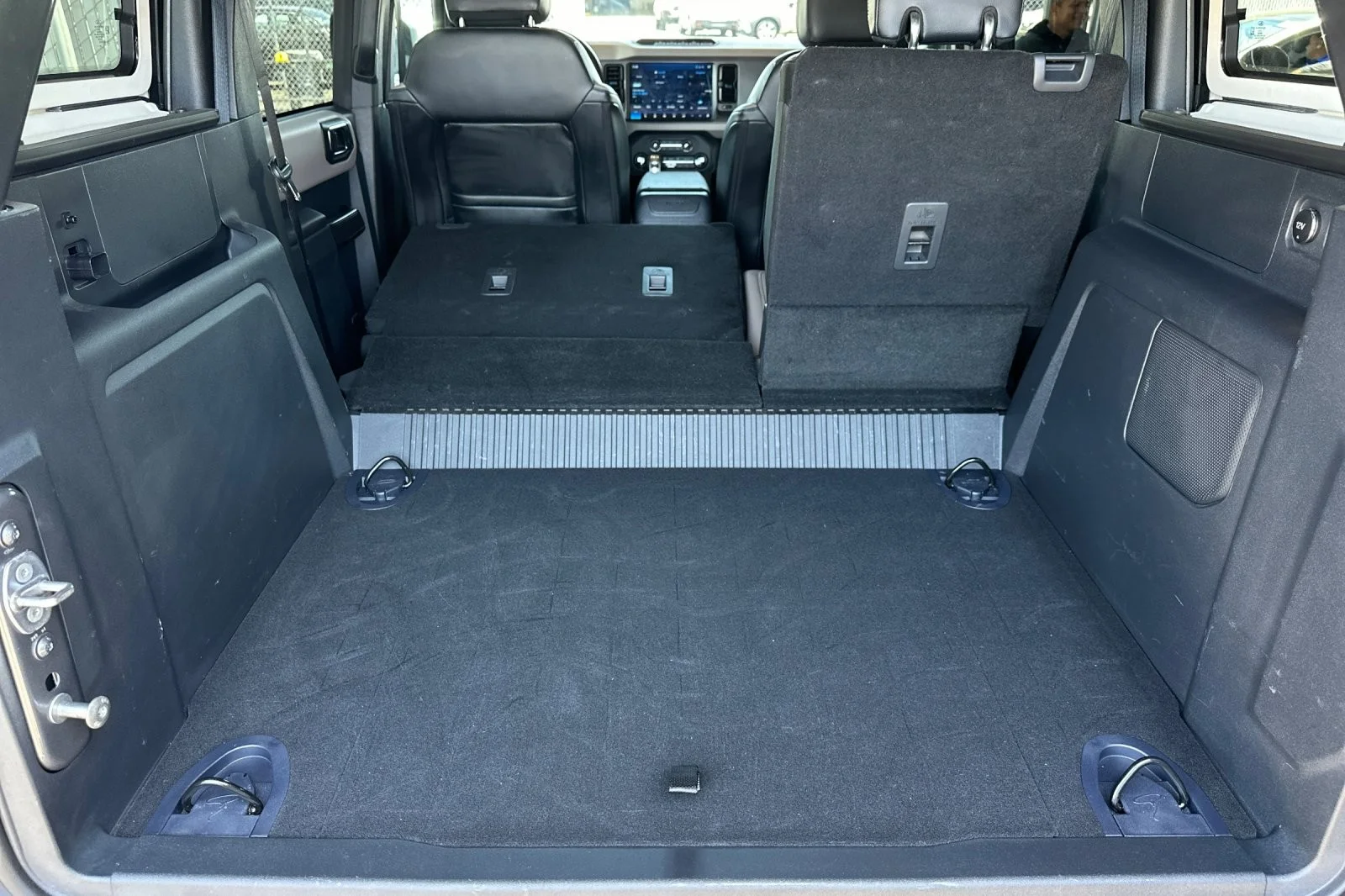 Used 2024 GRAY Ford Wildtrak image 14