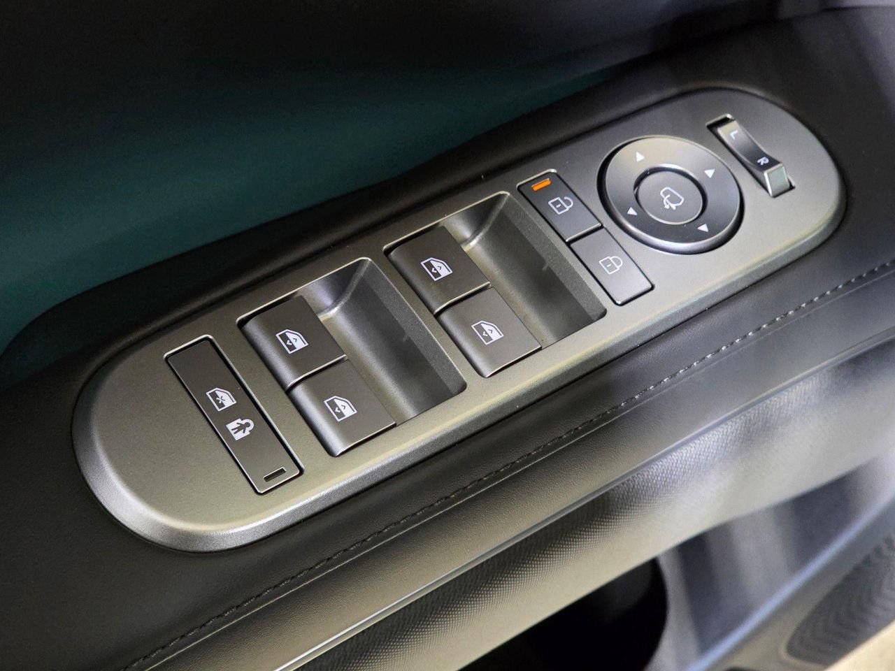 New 2026 Ecotronic Gray Pearl Hyundai Calligraphy image 22
