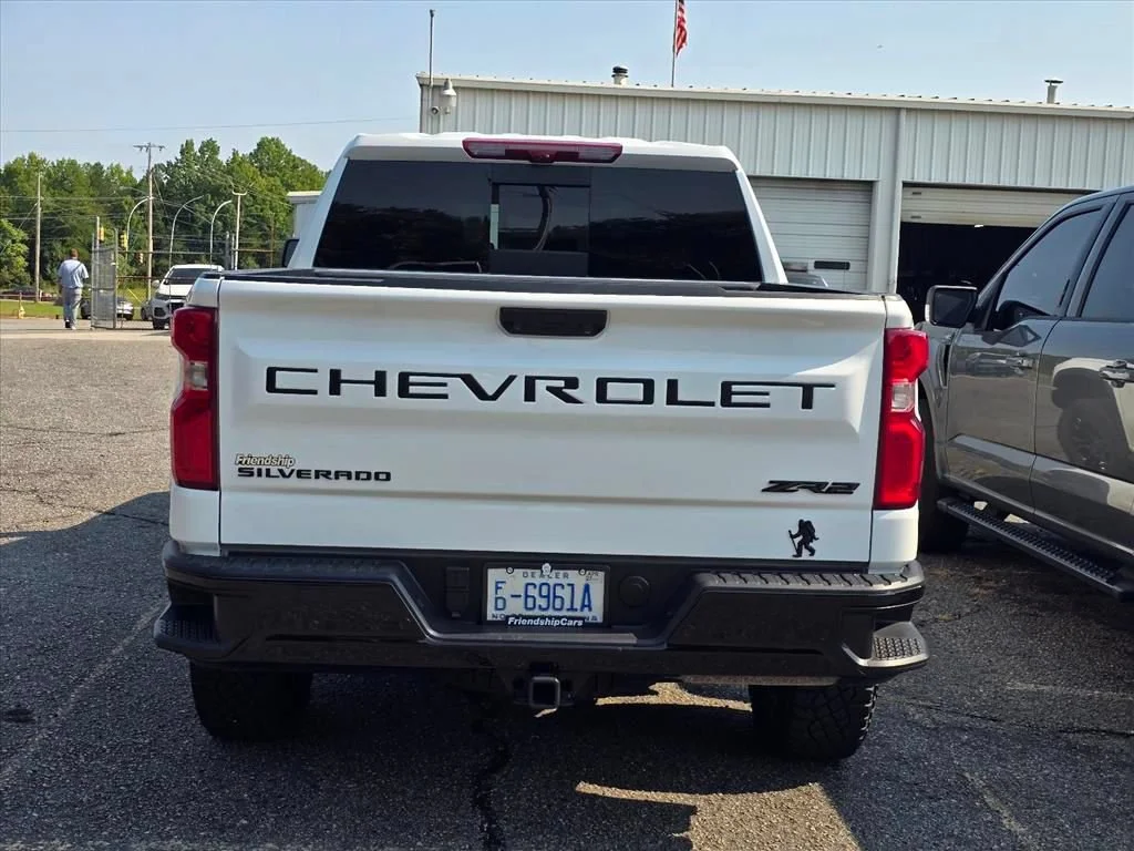 Used 2024 Summit White Chevrolet ZR2 image 7
