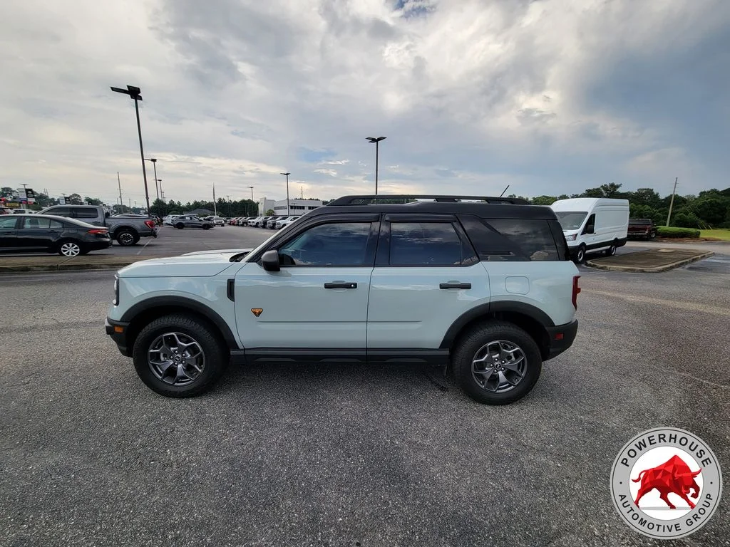 Used 2024 Green Ford Badlands image 2