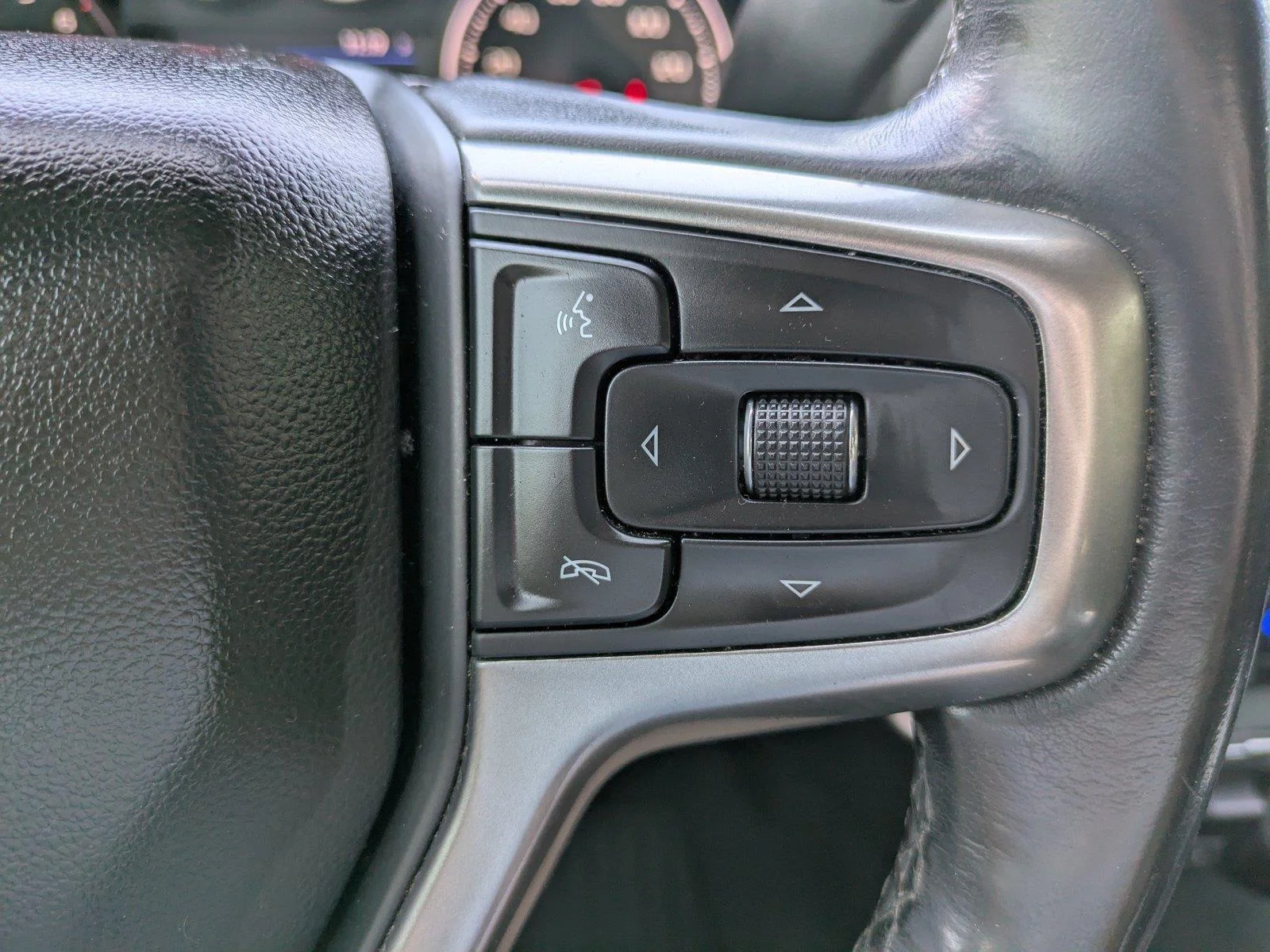 Used 2019 Summit White Chevrolet LT image 25