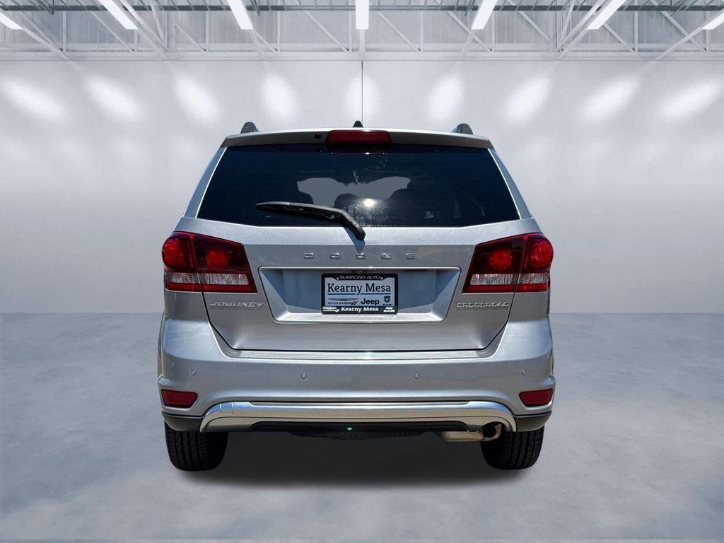 Used 2020 Silver Dodge Crossroad image 5
