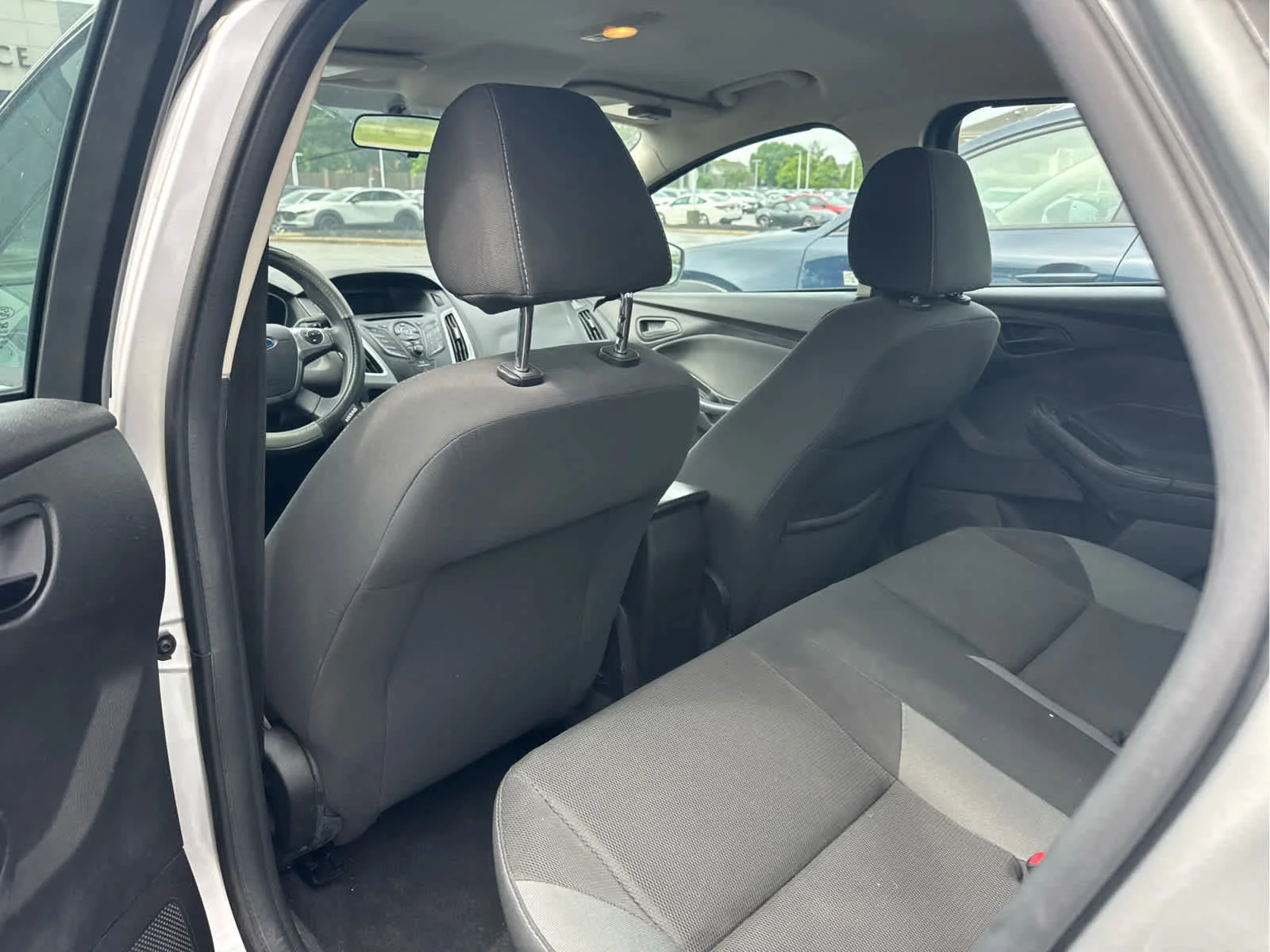 Used 2012 Ingot Silver Metallic Ford SE image 5