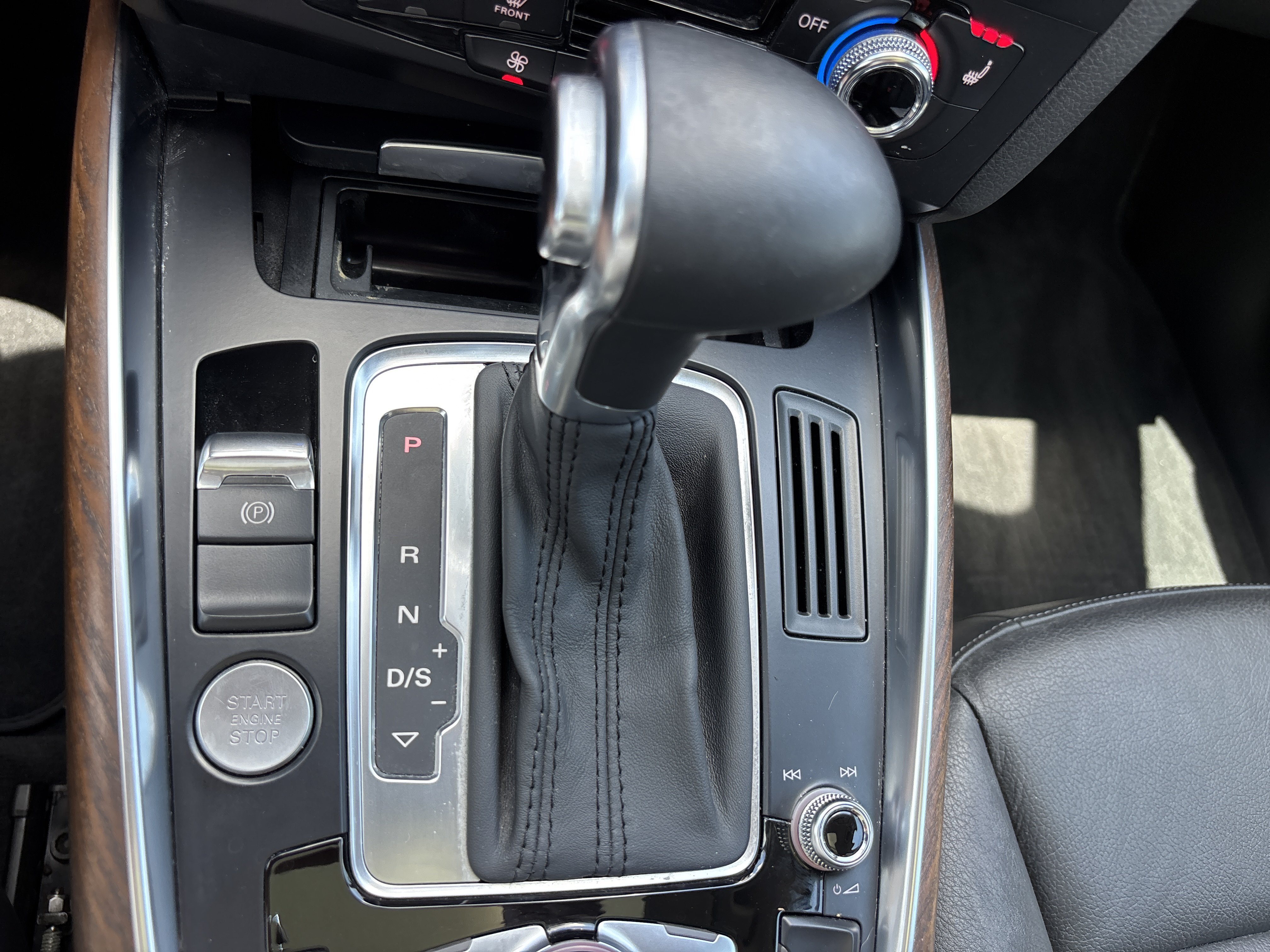 Used 2014  Audi Premium Plus image 40