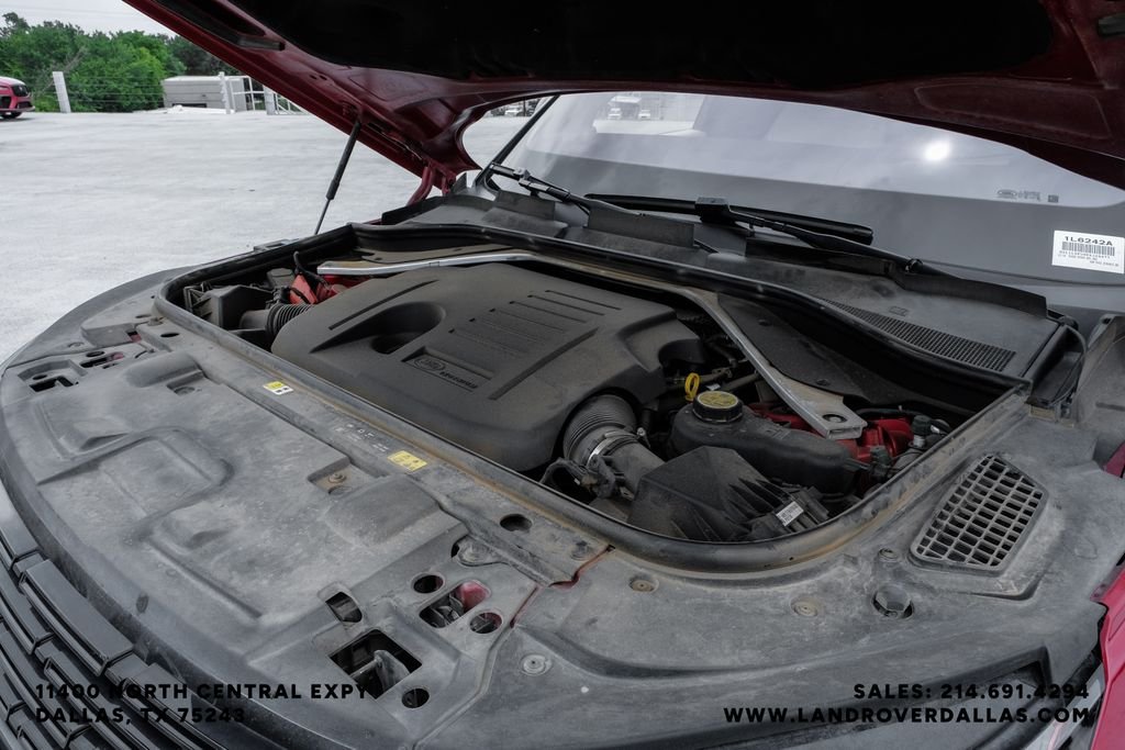 Used 2023 Firenze Red Metallic Land Rover SE Dynamic image 59