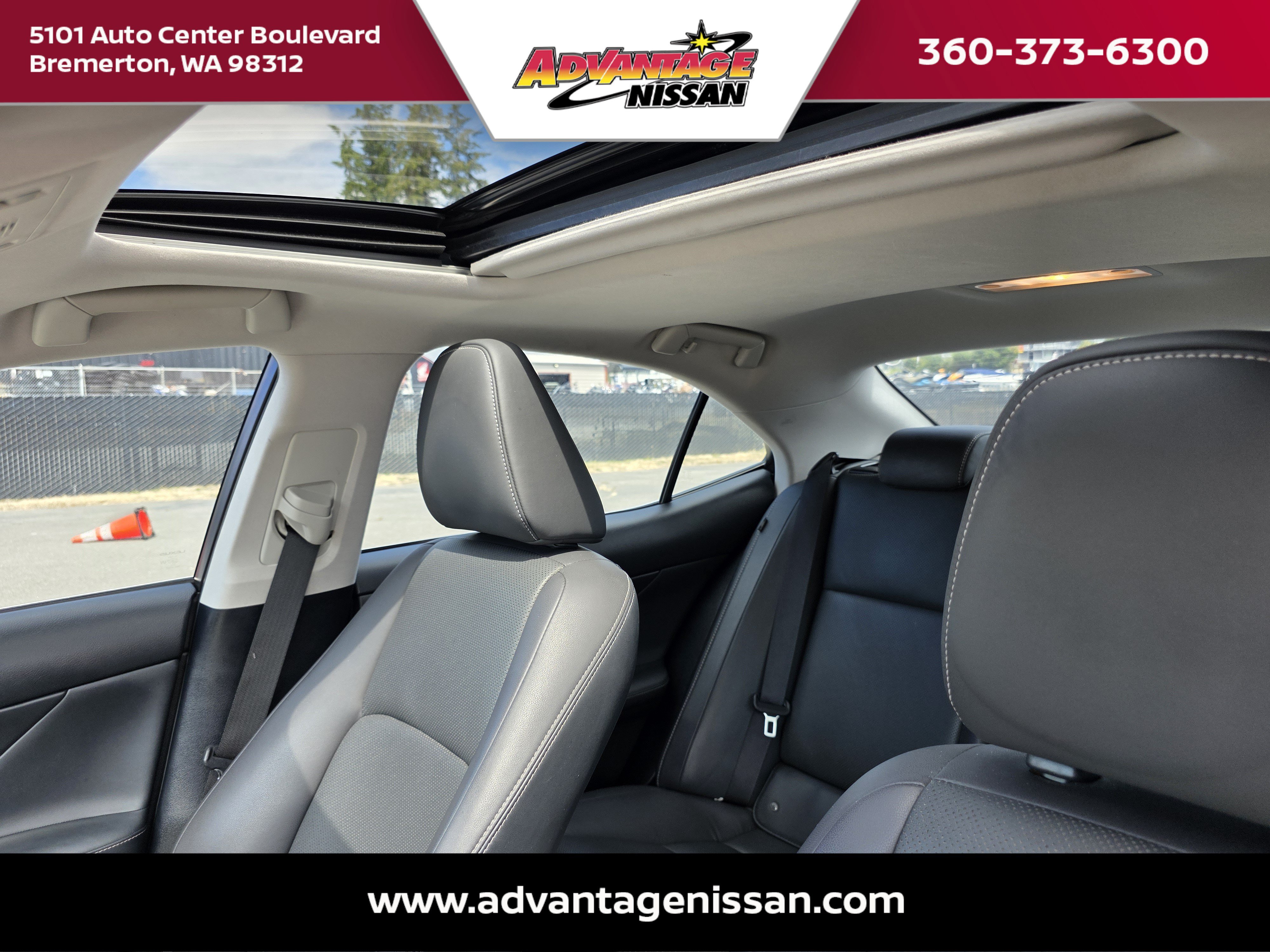 Used 2018 Gray Pearl Lexus 300 image 11