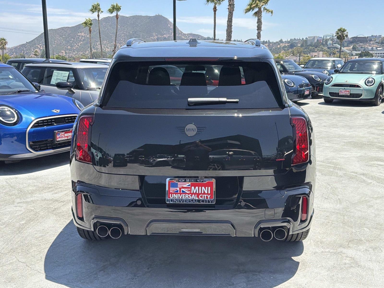 New 2027 0C4R Midnight Black II Metallic MINI Iconic image 5