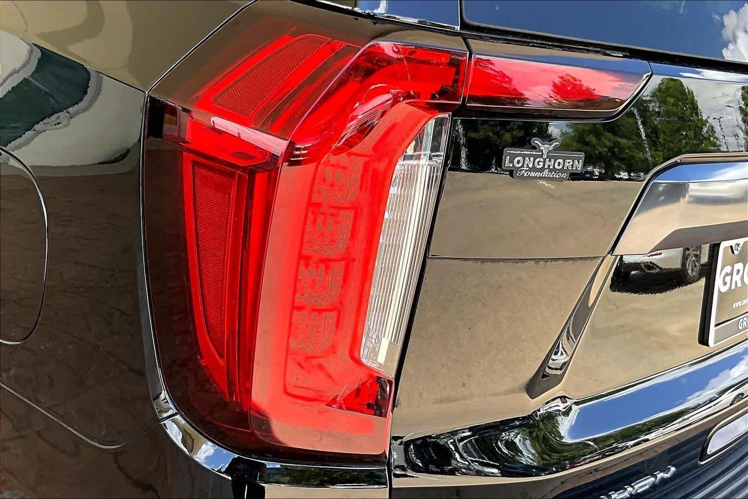 Used 2023 Onyx Black GMC AT4 image 27