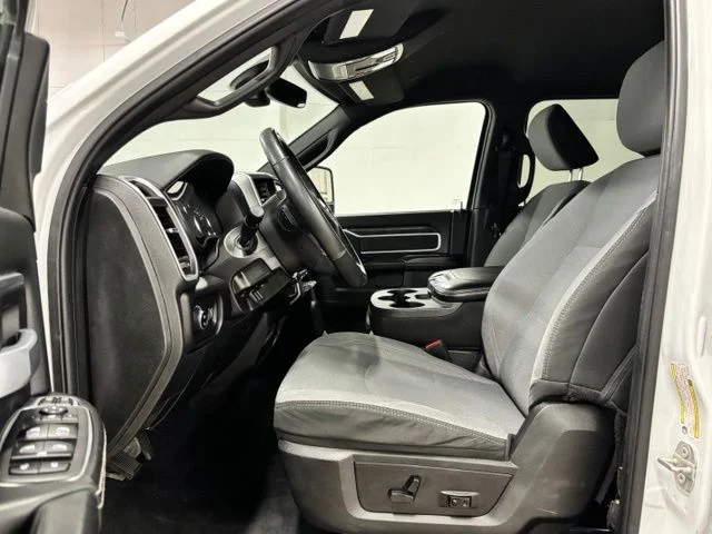 Used 2024 White Ram Big Horn image 17