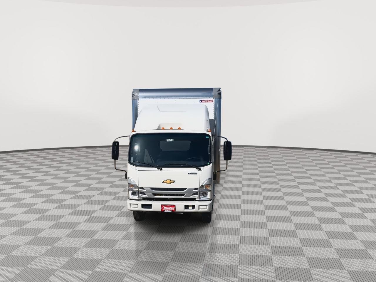 New 2024 Arc White Chevrolet  image 25