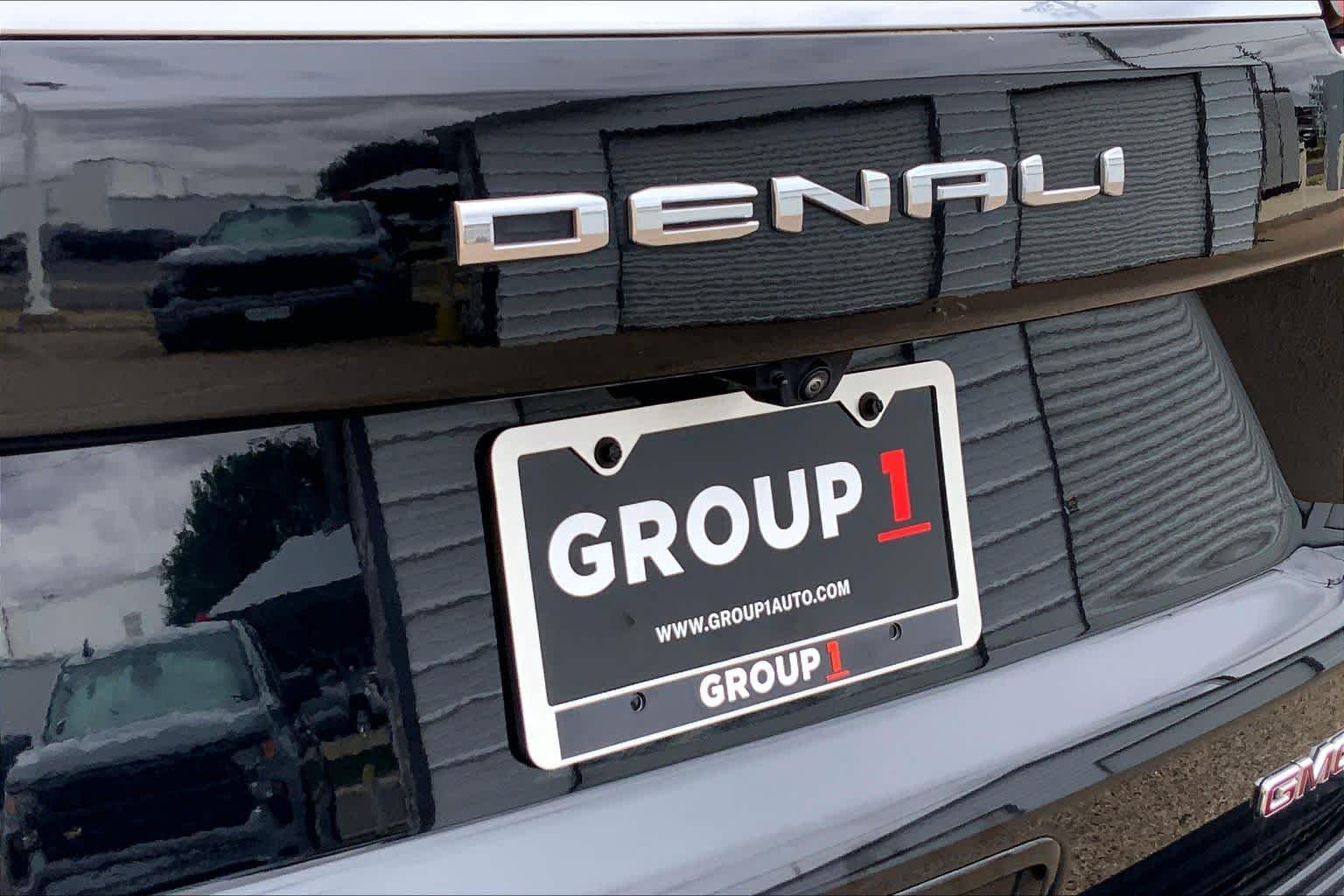 Used 2025 Onyx Black GMC Denali image 10