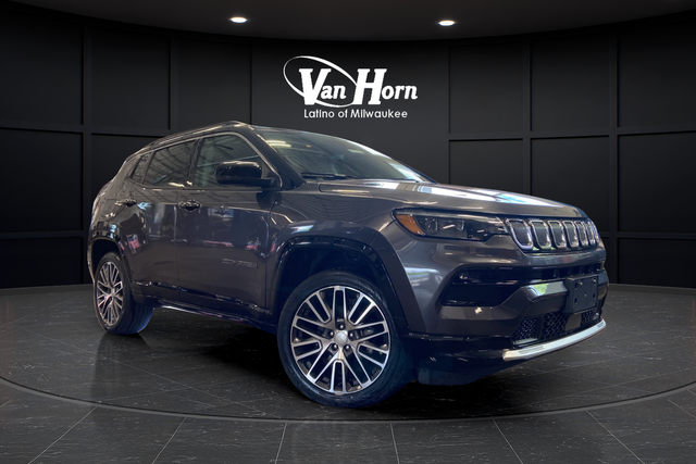Used 2022 Granite Crystal Metallic Clearcoat Jeep Limited image 1