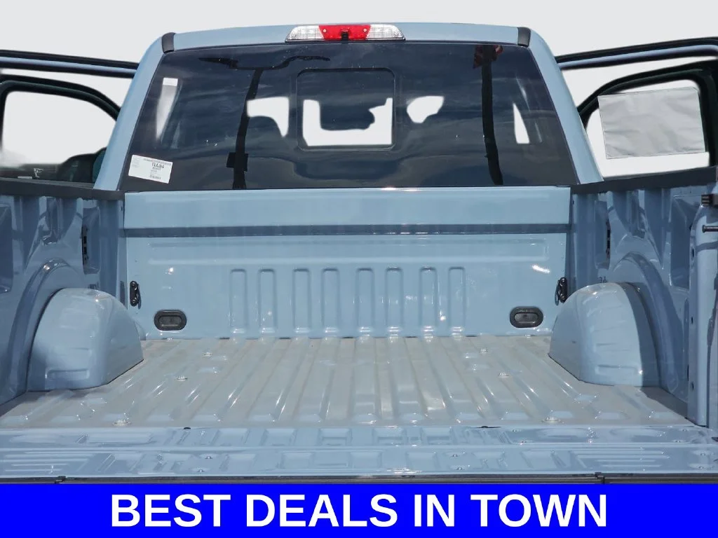 New 2026 Glacier Gray Metallic Tri-Coat Ford F-250® Lariat® image 12