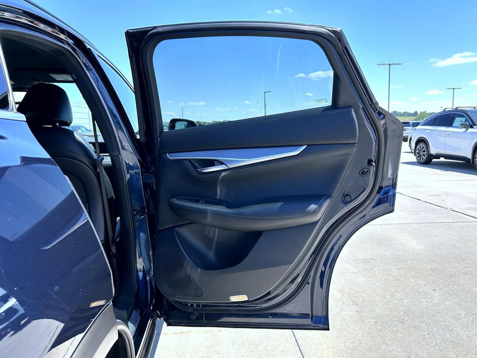 Certified Used 2023 Blue INFINITI LUXE image 17