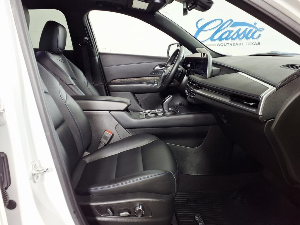 Used 2025 Crystal White Tricoat Cadillac Sport image 11