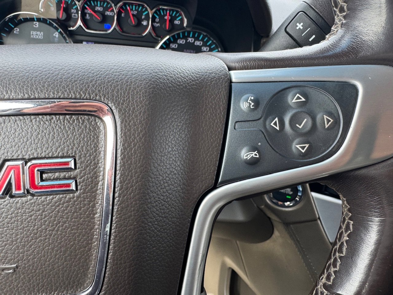 2019 GMC Yukon SLT - Photo 30