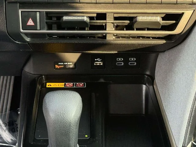 Used 2025  Toyota LE image 21