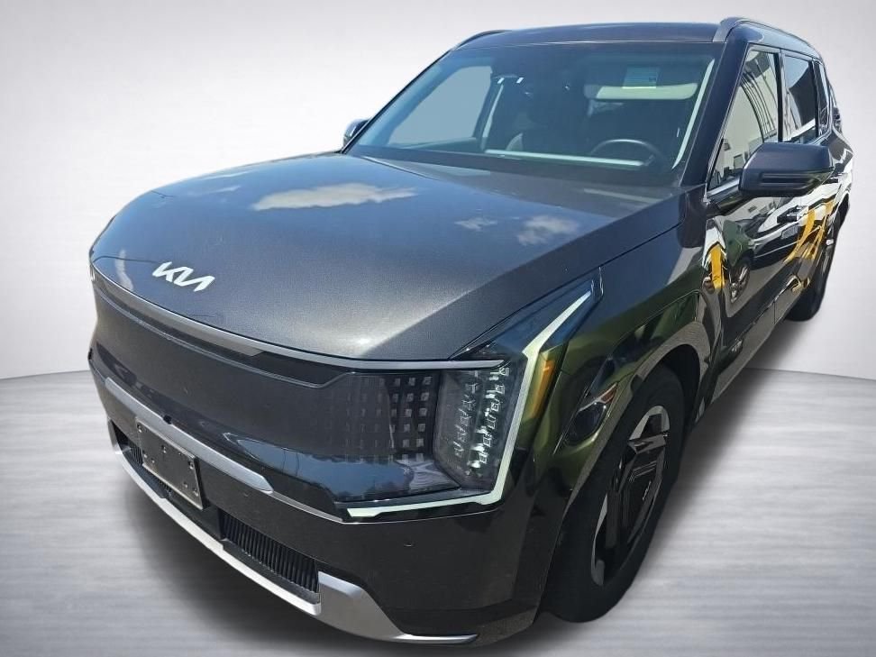 2024 Kia EV9 Land AWD's photo