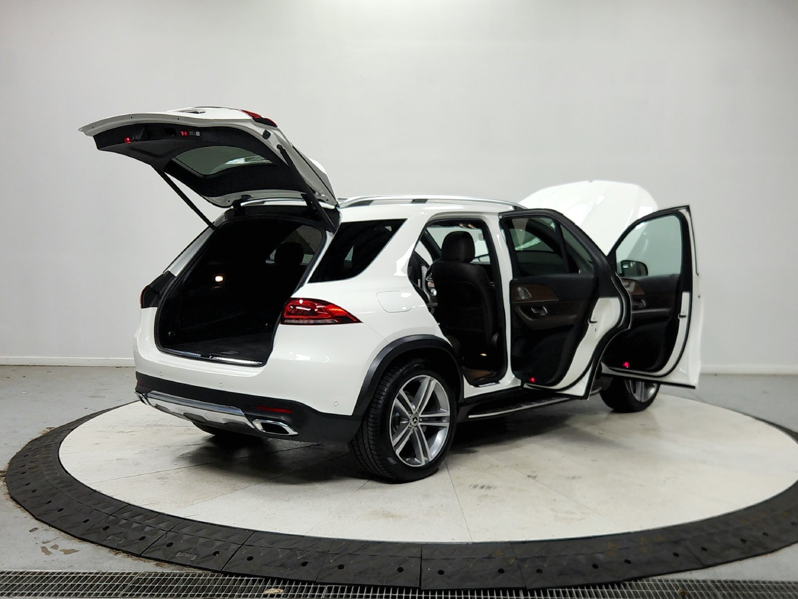 Used 2022  Mercedes-Benz GLE 350 image 16
