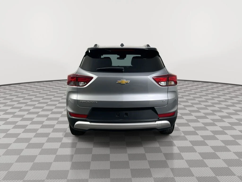 Used 2024 Gray Chevrolet LT image 7
