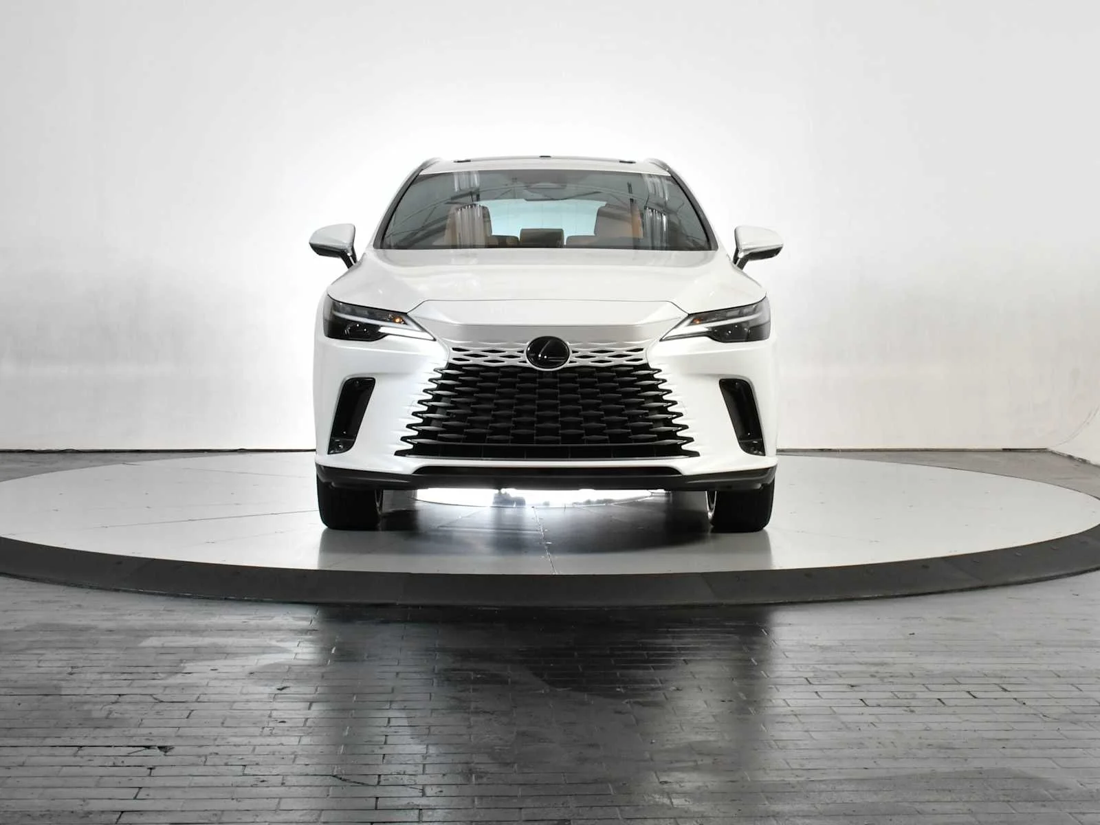 Used 2025 Eminent White Pearl Lexus Premium Plus image 10