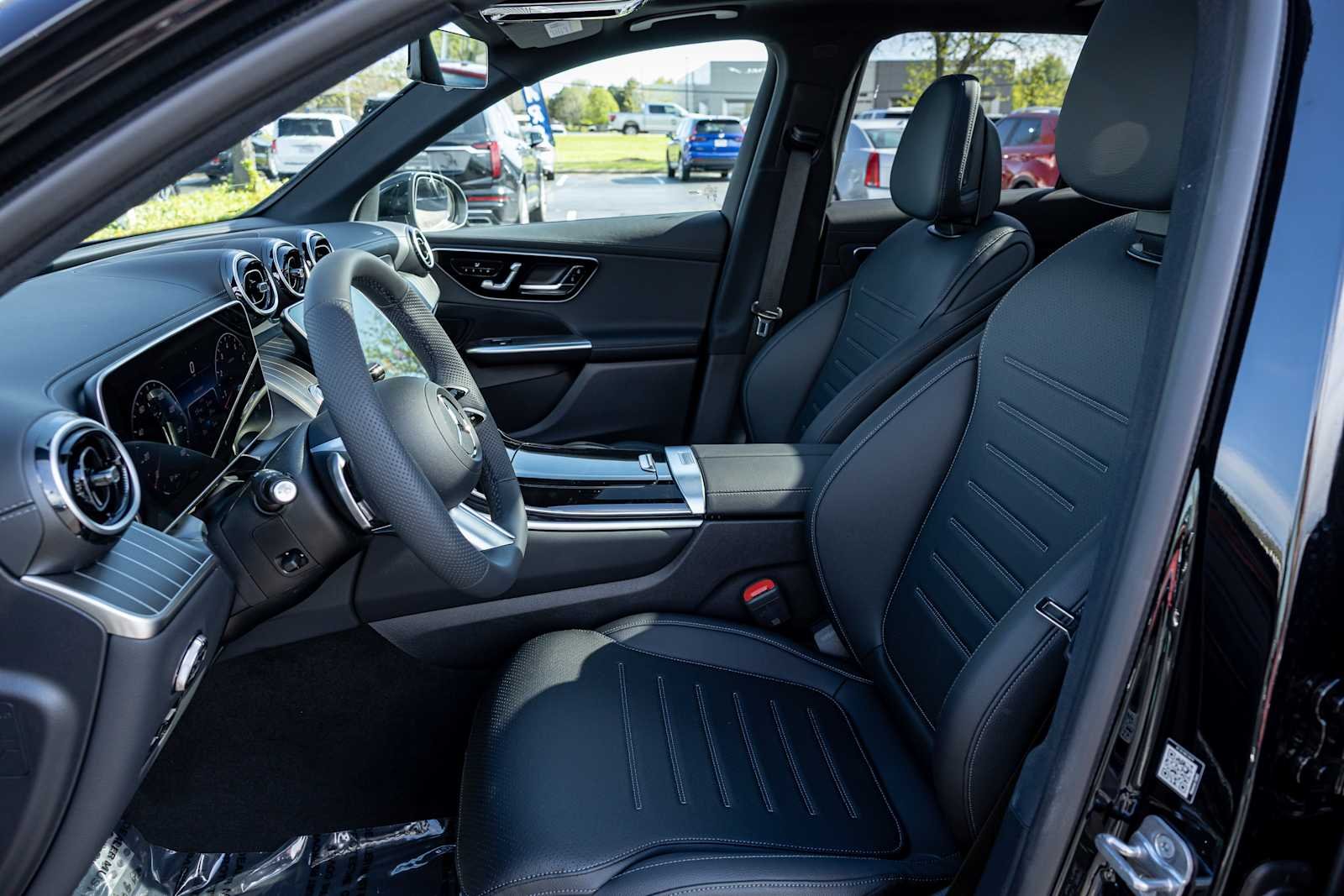 New 2026 Black Mercedes-Benz GLC 300 image 24