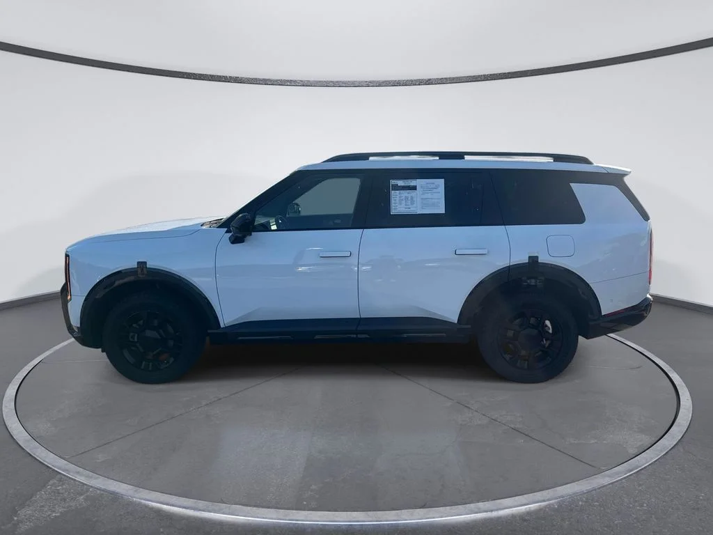 Used 2027 White Kia X-Pro SX-Prestige image 4