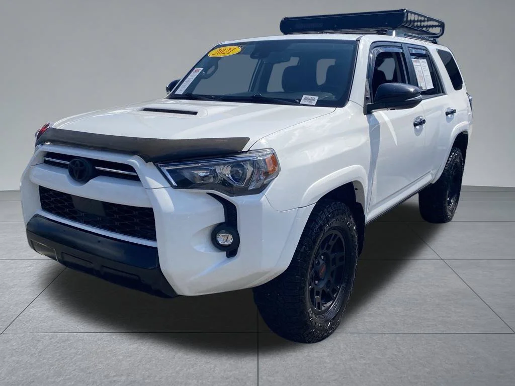 Used 2021 White Toyota Venture image 2