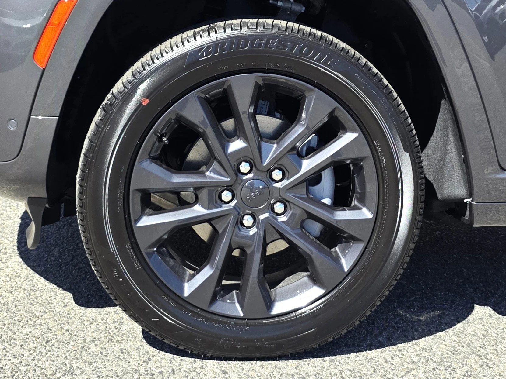 New 2026 Gray Metallic Jeep Limited Reserve image 9