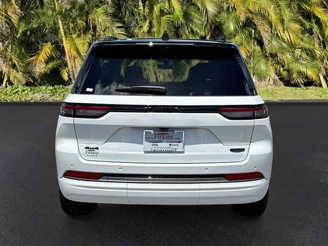 New 2026 Bright White Clear-Coat Exterior Paint Jeep Summit image 4