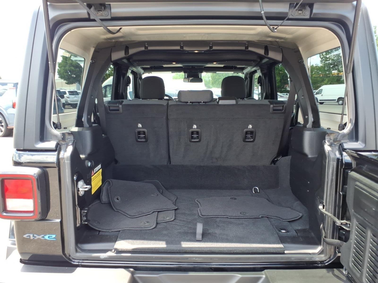 Used 2024 Black Clearcoat Jeep Sport S image 32