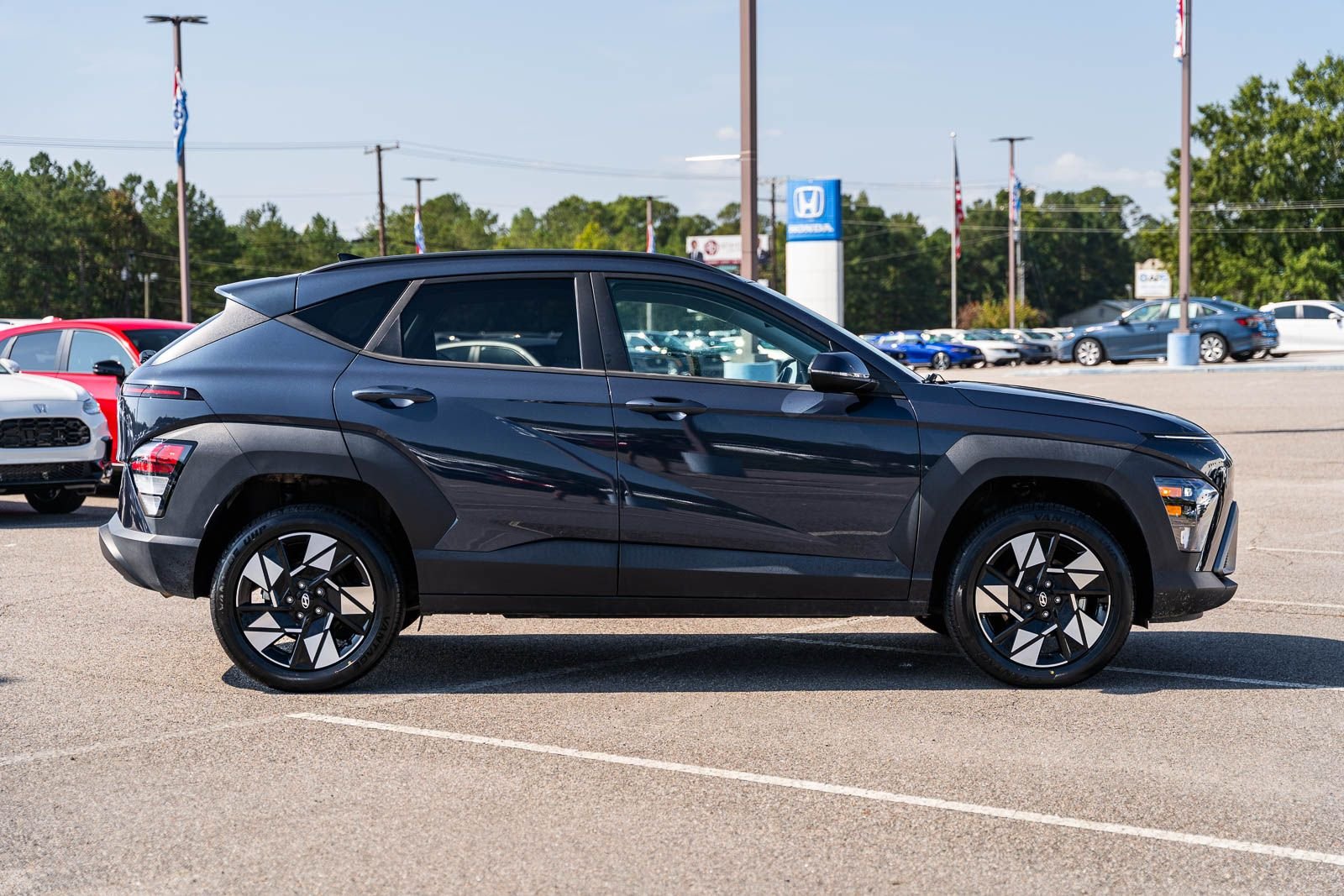 Used 2024 Blue Hyundai SEL image 7