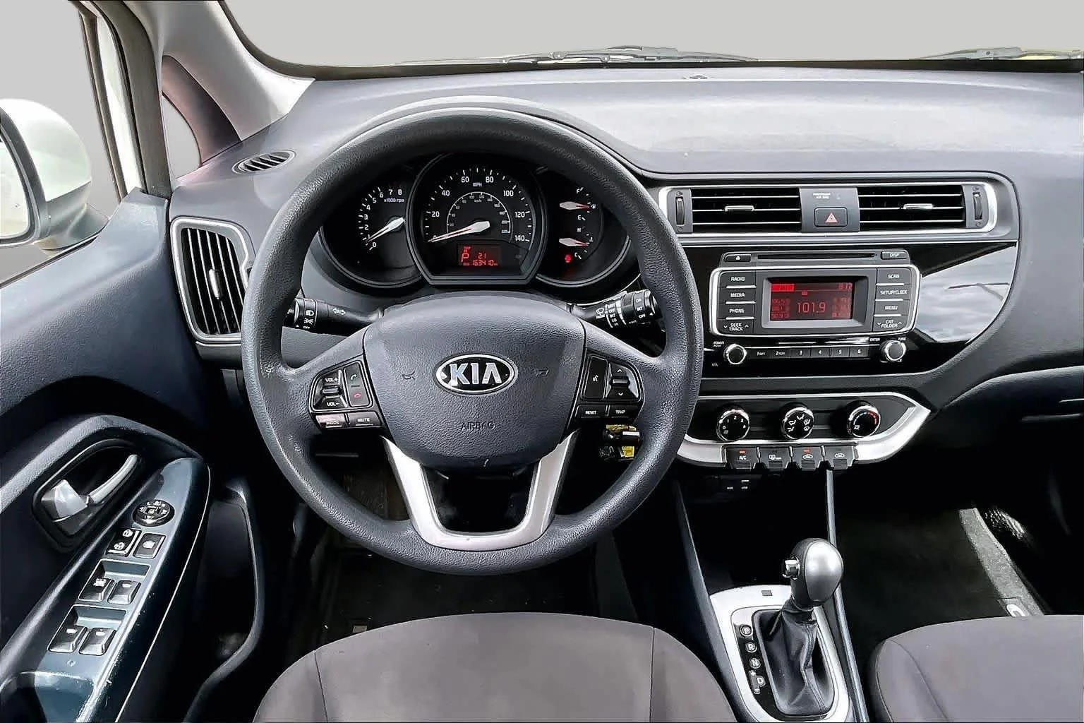 Pre-Owned 2016 Kia Rio LX