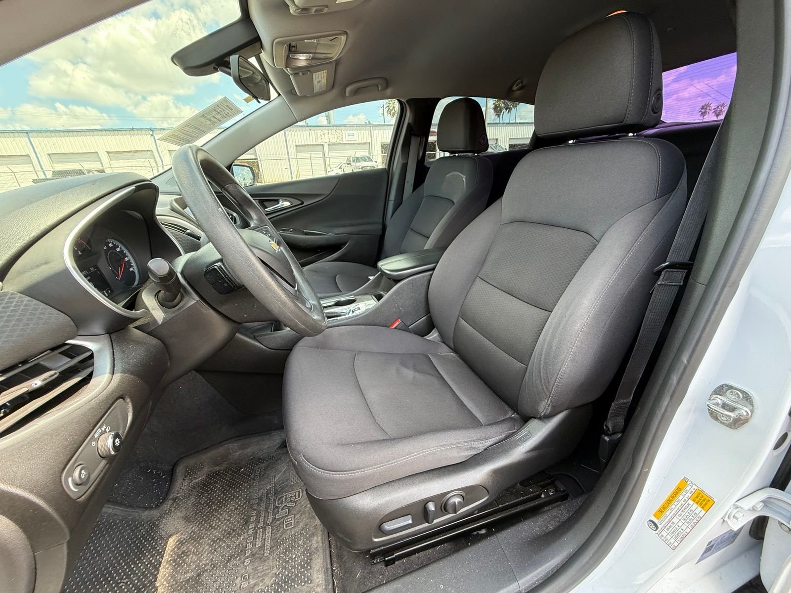 Used 2022 White Chevrolet LT image 10